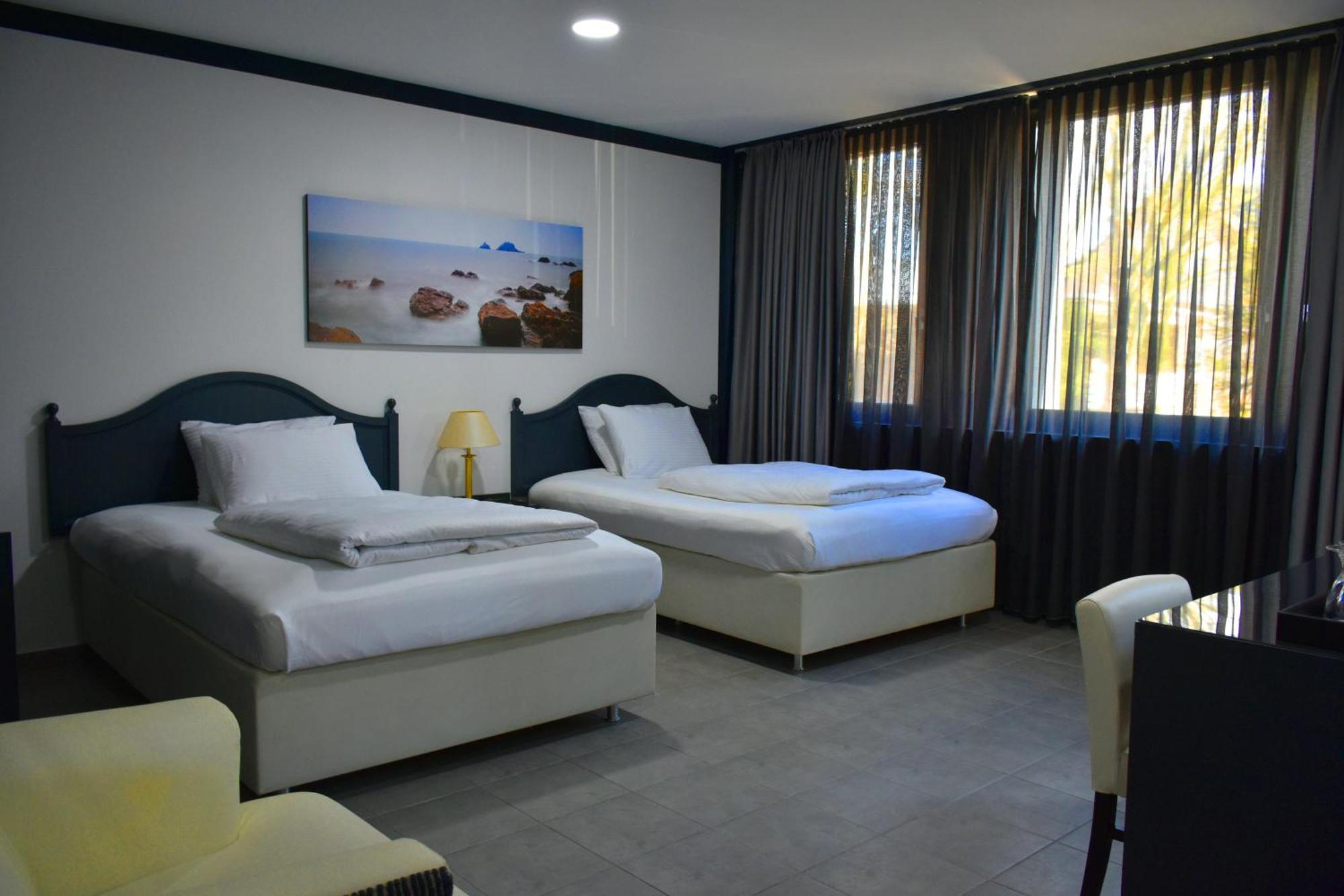 Tibet Am Airport Duesseldorf-ratingen Hotel