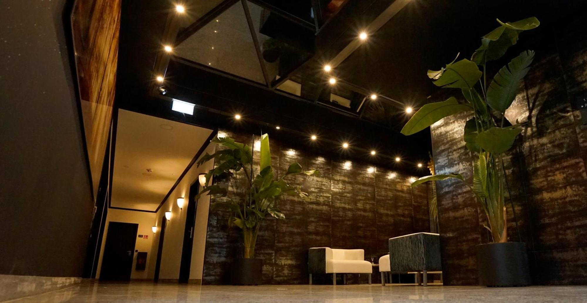 Tibet Am Airport Duesseldorf-ratingen Hotel *