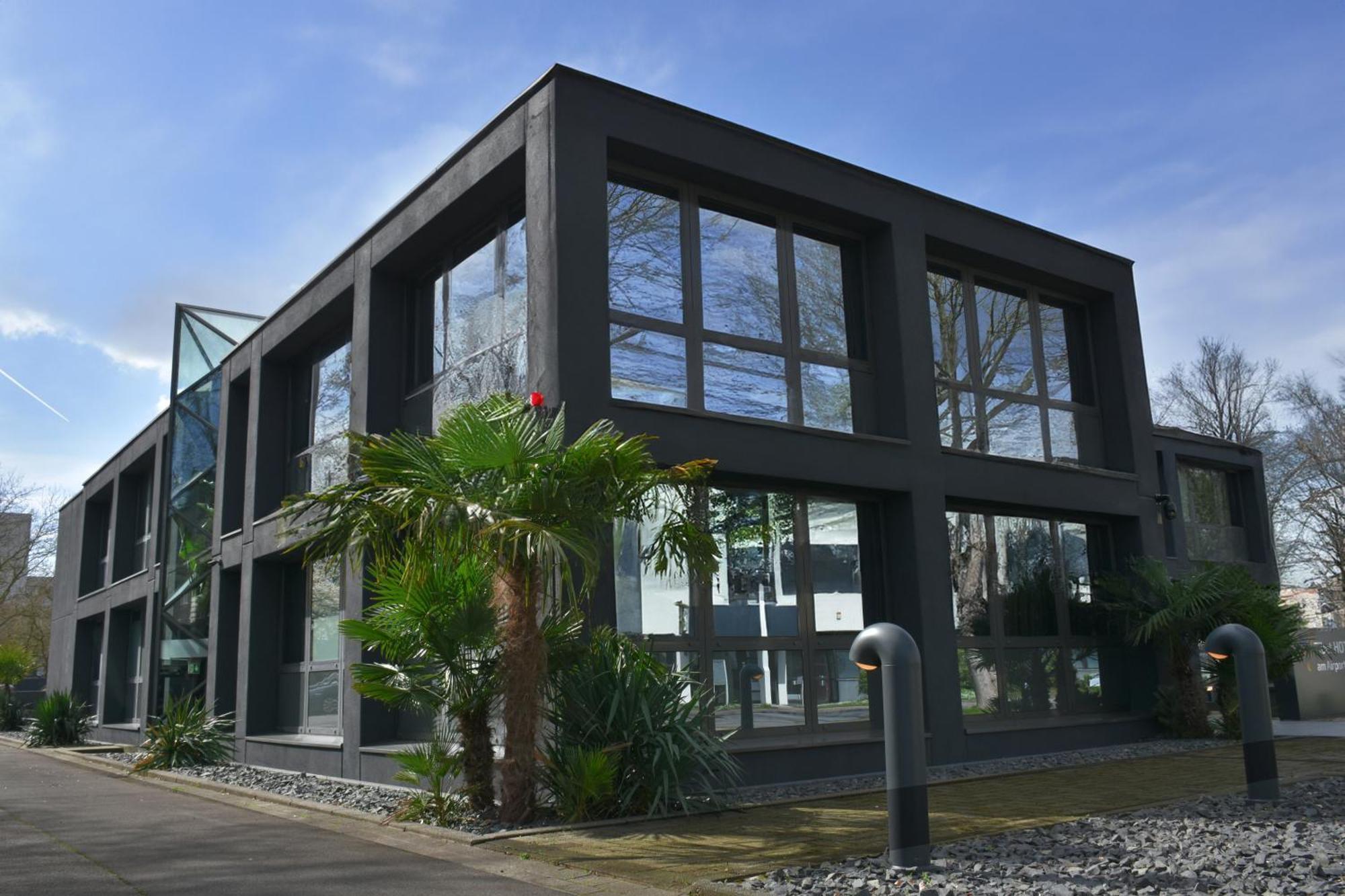 Hotel Tibet Am Airport Duesseldorf-ratingen *